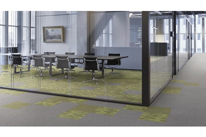 IN_Essence_9523_7075_EssenceMaze_7071_001